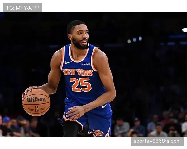 米卡尔·布里奇斯无球跑动拉开空间，助力球队提升外线投篮效率