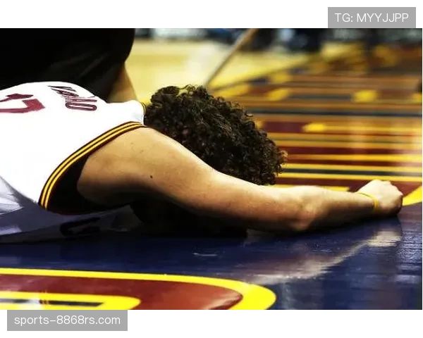 瓦莱乔无球掩护提升内线效率，防守韧性成骑士关键变量