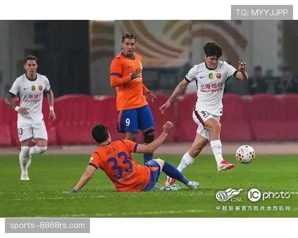 山东泰山阵容老化问题显现，对球队赛季关键战表现造成影响